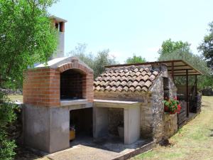 Holiday Home Das Haus im Wald by Interhome