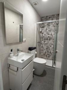 La Joya de la Caleta. A 60 mts playa.