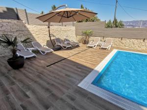 Apartment für 5 Personen ca- 68 m² in Šilo- Adriaküste Kroatien - Kroatische Inseln by Interhome