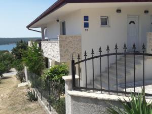 Apartment Neu erbautes Apartment mit großem Balkon by Interhome