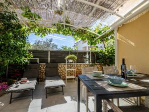 Apartment Familienpension Tina Appartement 7 by Interhome