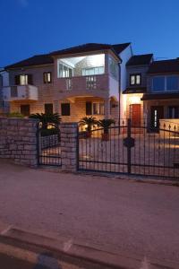 Apartment Komplett ausgestattete Wohnung für 7 Personen by Interhome