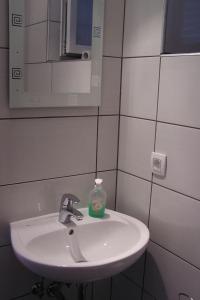 Apartment für 2 Personen - 1 Kind ca- 30 m² in Šilo- Adriaküste Kroatien - Kroatisch by Interhome