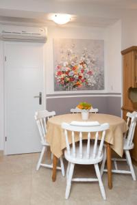 Apartment mit Balkon und herrlichem Meerblick by Interhome