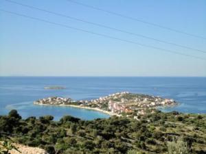 Holiday Home mit Blick auf das Wasser by Interhome