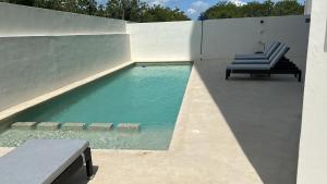 Modern 3 Br apartment near the airport with pool