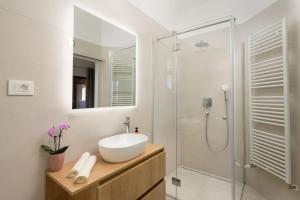 Villa Magnus Vareški by Istrialux