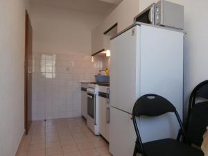 Apartment Wohnung mit Balkon und Meerblick by Interhome