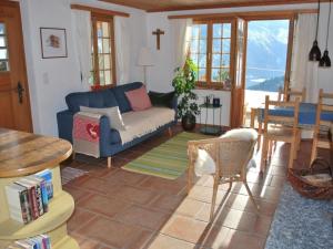 Apartment Blick auf herrliche Bergwelt by Interhome