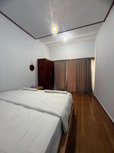 Private Room Near Ubud Monkey Forest and Tegenungan Waterfall Bali