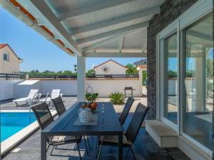 Holiday Home Villa Sarah by Interhome
