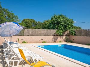 Holiday Home Leone by Interhome