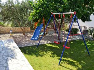 Apartment Wohnung mit Grill- Terrasse und Garten by Interhome