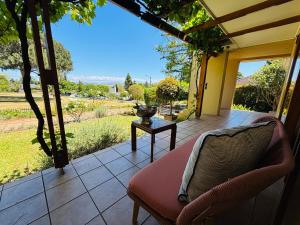 Family home with table mountain view and pool