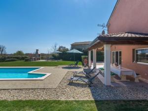 Holiday Home Ferienvilla Villa Perhat mit eigenem Pool by Interhome