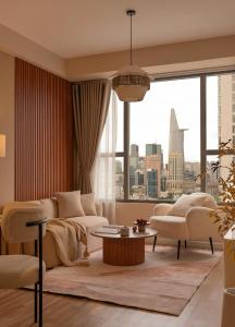 Fireworks View - Studio & 2BR Rivergate - Free Pool