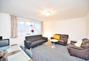 Stylish Stratford London E15 Stay Sleeps 5 Near Tube and City