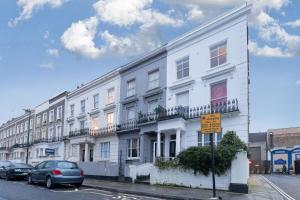 Spacious, period flat in central location with patio