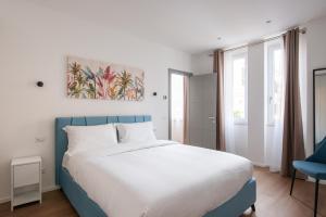 Seven Kings Villas by Hostand