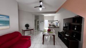 Cond. arpoador perto da praia