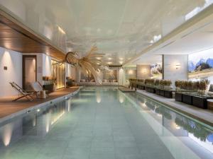 Appartement de luxe à Courchevel 1850, accès ski et bien-être inclus - FR-1-830-15