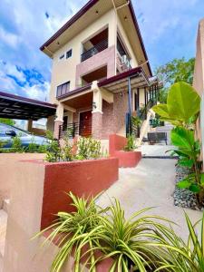 Penthouse Cocoon-Near Subic Bay, Sea&Mountain View, Fully Furnished