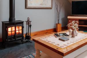 Ellenboro House, Cosy Sleeps 2, Near Cartmel