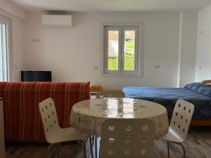 Studio apartment near the lake