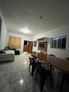 Casa Grande na praia da Lagoinha, ideal para famílias ou grupos!