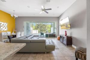 Casa 4Q com Piscina Privativa no Festival Resort