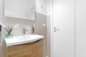 Duomo-Navigli-Castle GramugliHouse