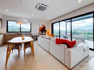 Sunset Terrace at Naumi, Ocean Views & Beach Club