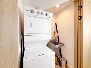 Sunset Terrace at Naumi, Ocean Views & Beach Club