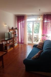 Apartment Ganze Wohnung in Ližnjan mit Möbliertem Balkon by Interhome