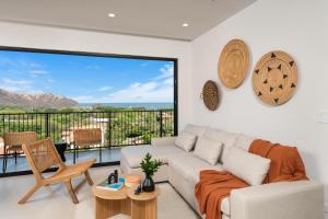 Casa Matcha, BRAND NEW! Ocean Views & Beach Club