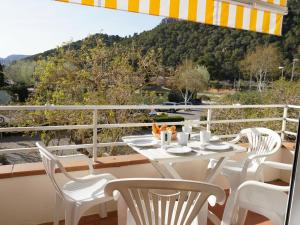 Apartamento Reformado con Piscina cerca de la Playa y Centro de LEstartit, Ideal para Familias - ES-323-58