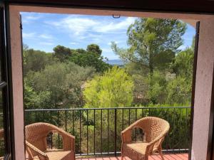 Casa con Jardín, Piscina, y Terrazas en Zona Tranquila Cerca de LEstartit - ES-323-24