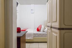 OYO 3420 Alex Hostel