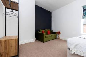 DiscountsContractorsWIFIFree ParkingSmart TV