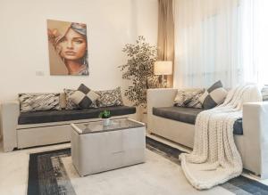 Adler-Hurghada Holiday apartment sea view rooftop pool 80m to beach