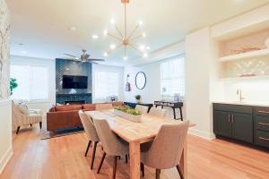 New Townhome Highly Walkable 5 Points Downtown