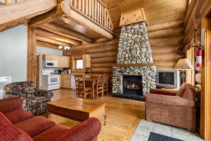 Wonderful Rockies Cabin Getaway for Hike or Ski
