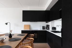 Sea view, close to metro, new, 2bedroom apartment