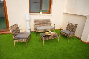 Modern penthouse with parking, at the foot of the tram