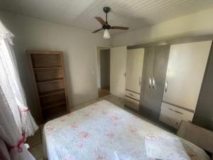 Casa da Dona Edi 200 m da Praia Ar-Condicionado WiFi Até 8 Pessoas