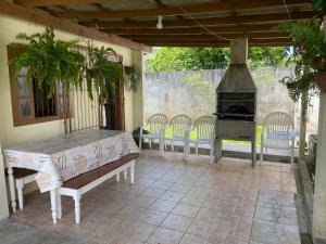 Casa da Dona Edi 200 m da Praia Ar-Condicionado WiFi Até 8 Pessoas