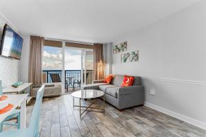 Winter Deals! Exquisite & Updated Oceanfront Suite B1235