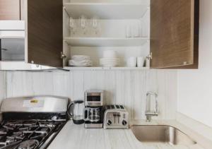 1BR GEM! Close to Central Park!