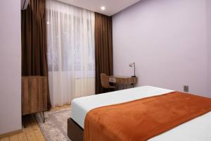 Central 2BR Near Vitosha - Calm, Spacious Stay