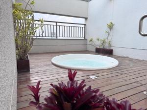 Apê com Jacuzzi na Consolação - Próx Av Paulista